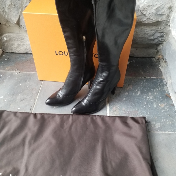 louis vuitton leather boots